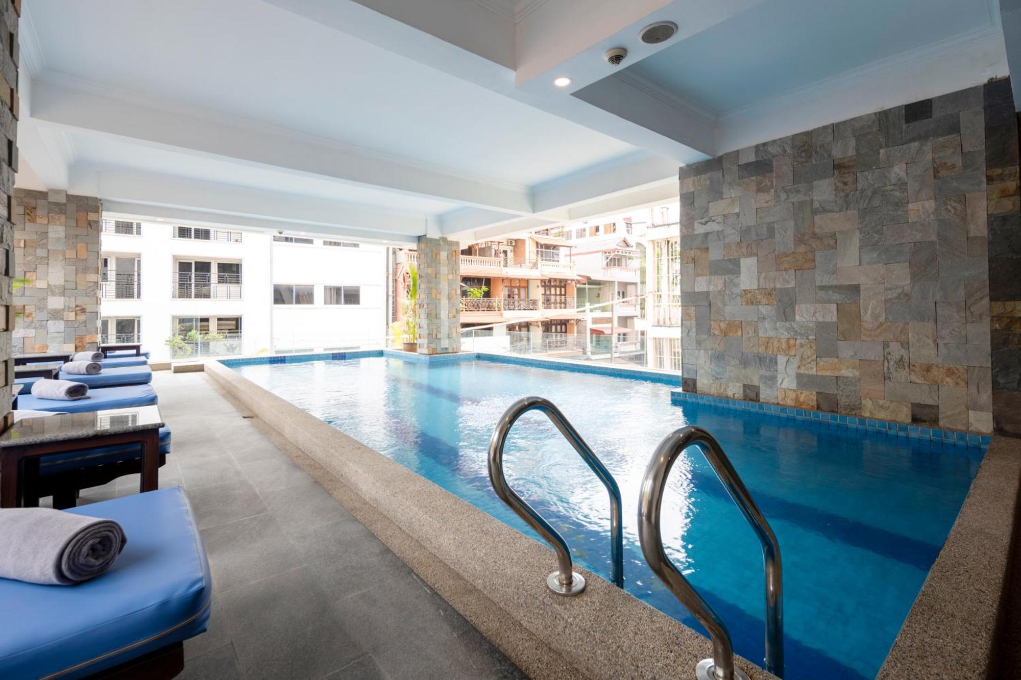 Arison Hotel Phnom Penh Esterno foto